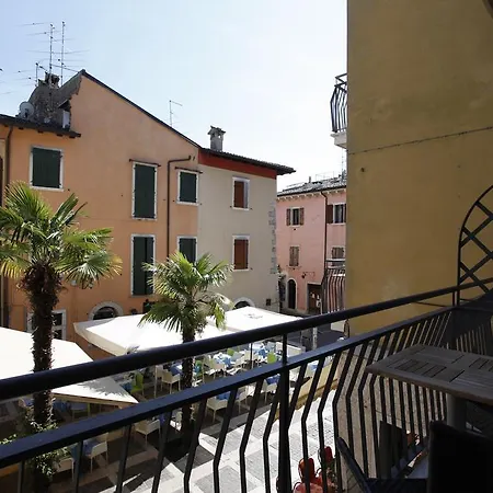 Apartment Piazza Umberto I Torri Del Benaco