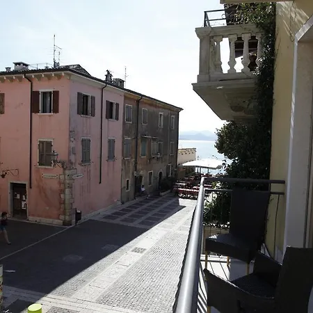 Piazza Umberto I Apartment
