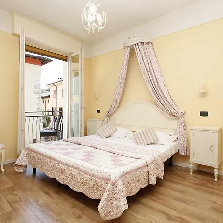 Apartment Piazza Umberto I *